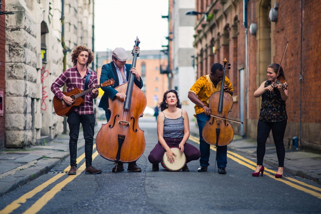 Kabantu (Landscape) Playing on street